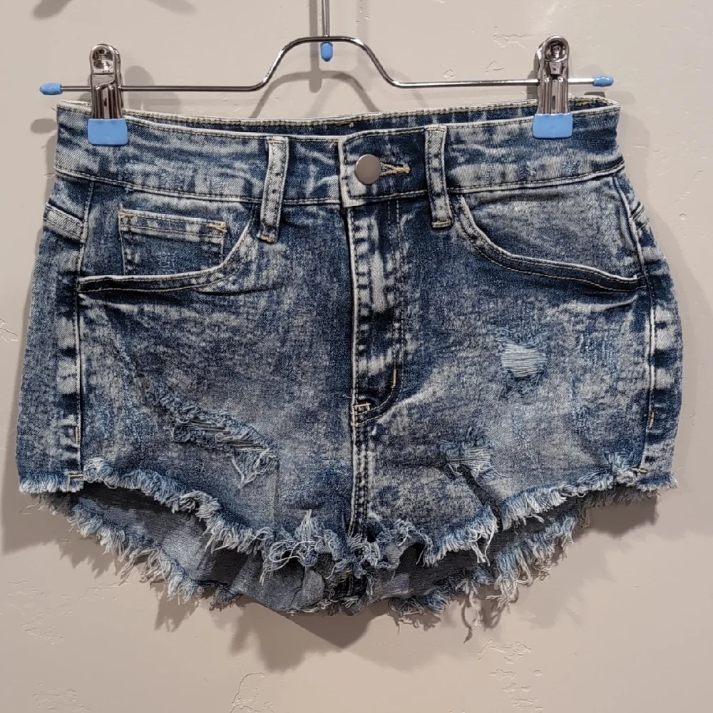SHEIN Acid Wash Distressed Frayed Hem Jean Shorts Size Small